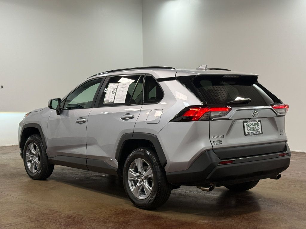Used 2025 Toyota RAV4 XLE AWD/4WD image 26