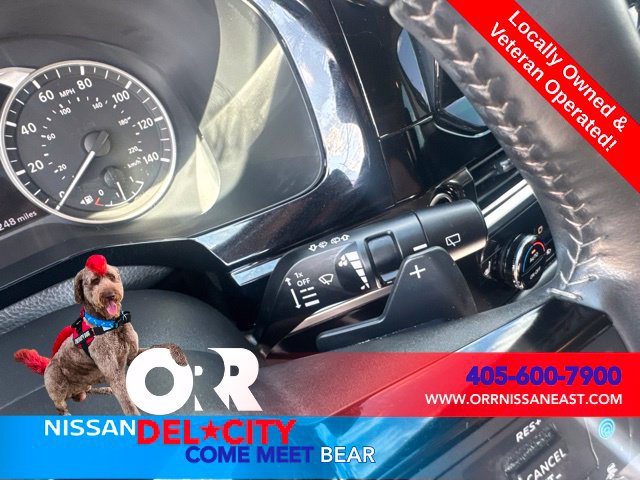 Used 2024 Nissan Pathfinder SL w/ SL Premium Package FWD image 18