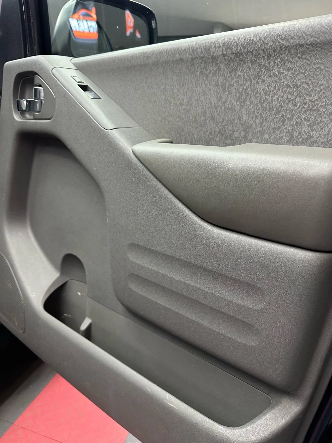 Used 2018 Nissan Frontier SV RWD image 27