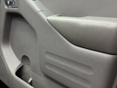Used 2018 Nissan Frontier SV RWD image 27