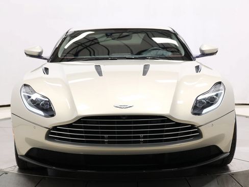 Used 2017 Aston Martin DB11 V12 RWD image 96