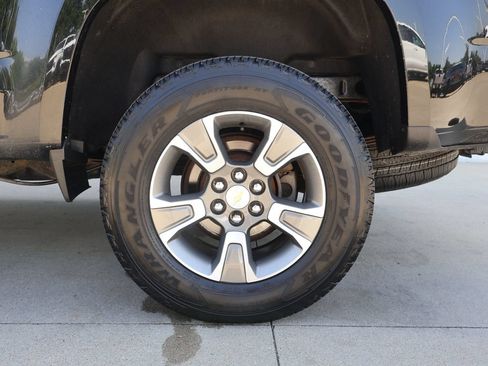 Used 2019 Chevrolet Colorado Z71 AWD/4WD image 40