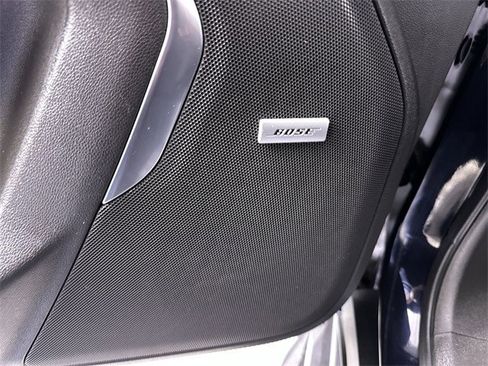 Used 2021 GMC Yukon XL SLT w/ SLT Premium Package image 25