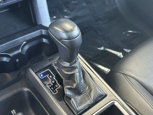 Certified 2022 Toyota Tacoma TRD Off-Road w/ TRD Premium Off Road Package AWD/4WD image 20