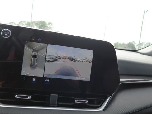 Used 2025 Chevrolet Equinox LT w/ Convenience Package II image 12