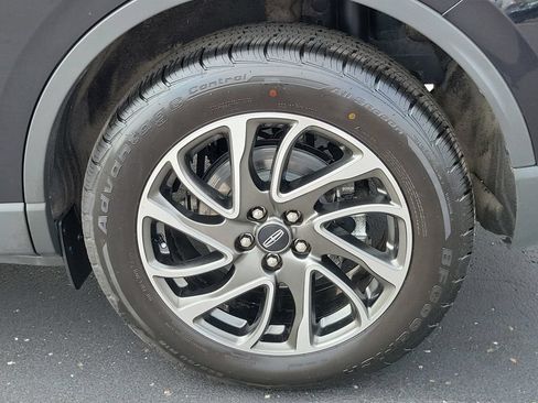 Used 2020 Lincoln Corsair AWD w/ Equipment Group 101A image 5