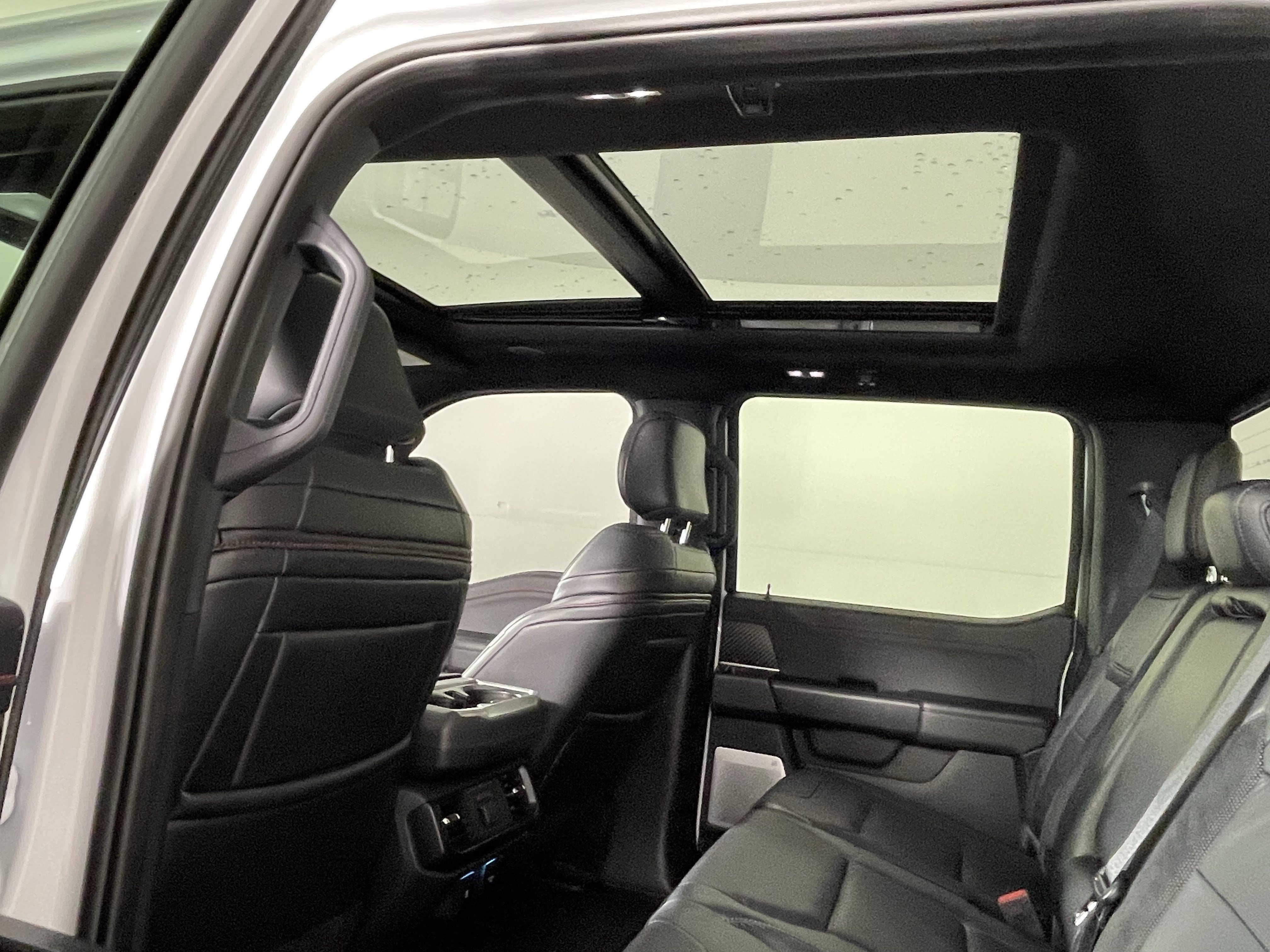 Used 2025 Ford F150 Raptor AWD/4WD image 15