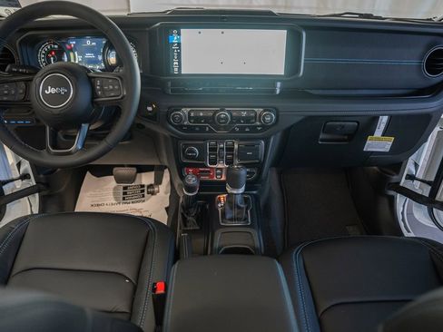 New 2025 Jeep Wrangler Unlimited Rubicon 4xe image 19