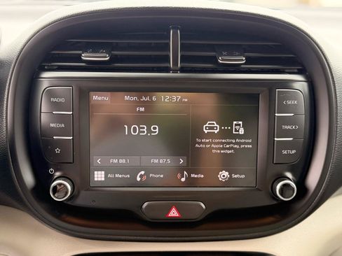 Used 2024 Kia Soul LX FWD image 25