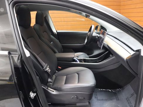 Used 2021 Tesla Model Y Long Range image 57