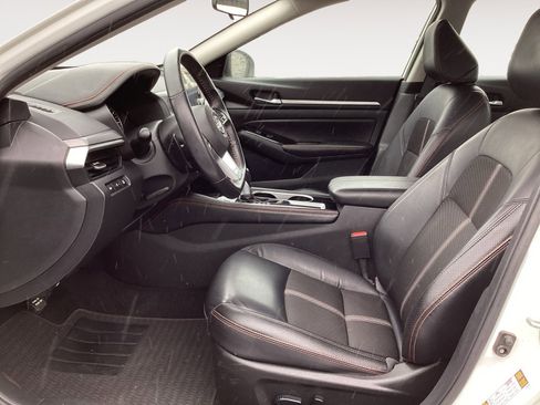 Used 2024 Nissan Altima 2.5 SR image 25