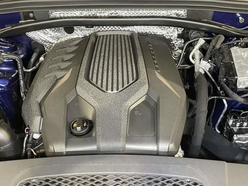 Certified 2026 Porsche Macan Turbo AWD/4WD image 17