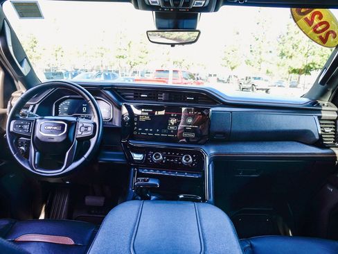 Used 2023 GMC Sierra 1500 AT4 w/ Technology Package image 15