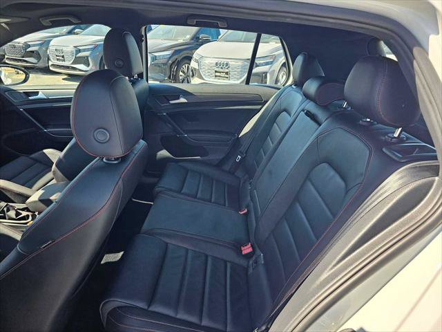 Used 2018 Volkswagen GTI Autobahn FWD image 16