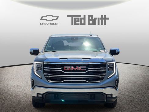 Used 2025 GMC Sierra 1500 SLT AWD/4WD image 2