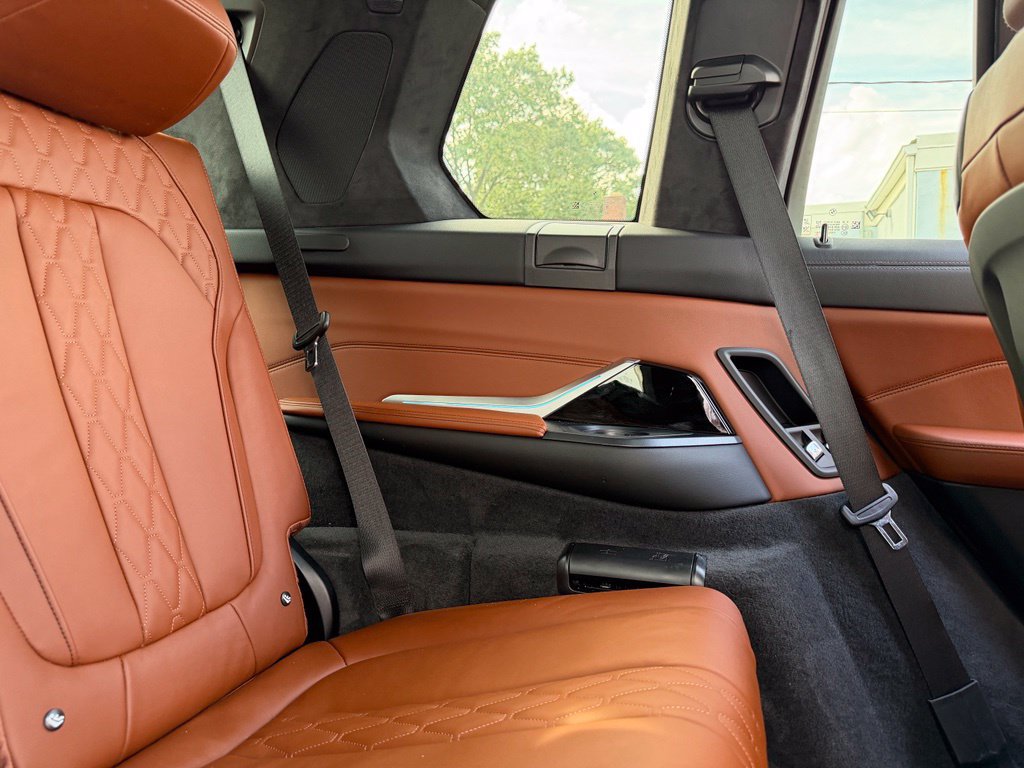 Used 2026 BMW ALPINA XB7 AWD/4WD image 39