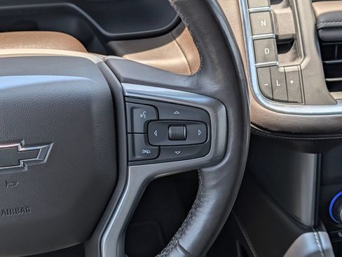 Used 2022 Chevrolet Tahoe Z71 w/ Z71 Off-Road Package AWD/4WD image 21