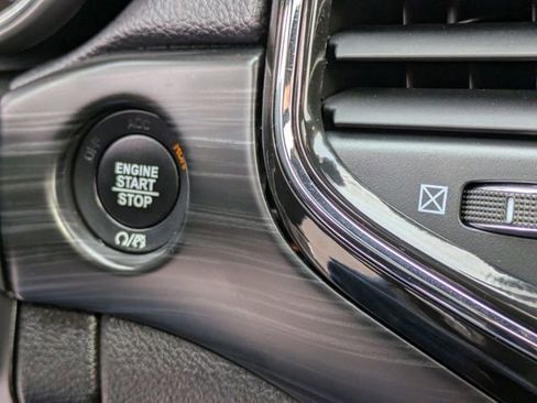 Used 2021 Jeep Grand Cherokee Laredo X image 21