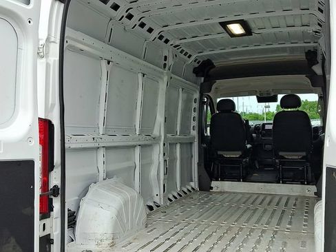 Used 2025 RAM ProMaster 2500 w/ Convenience Group FWD image 29