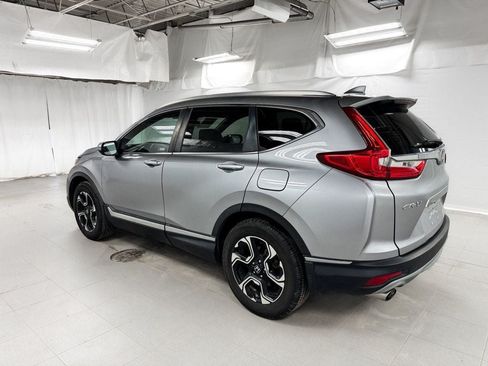 Used 2019 Honda CR-V Touring image 4