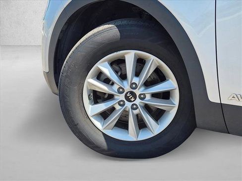 Used 2020 Kia Sorento AWD V6 image 7