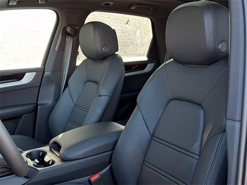 New 2026 Porsche Cayenne E-Hybrid image 5