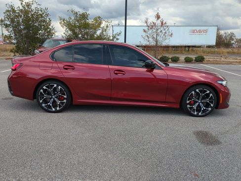 Used 2025 BMW 330i Sedan w/ M Sport Package image 2