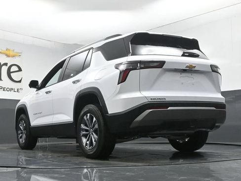 New 2027 Chevrolet Equinox LT w/ Convenience Package II FWD image 5