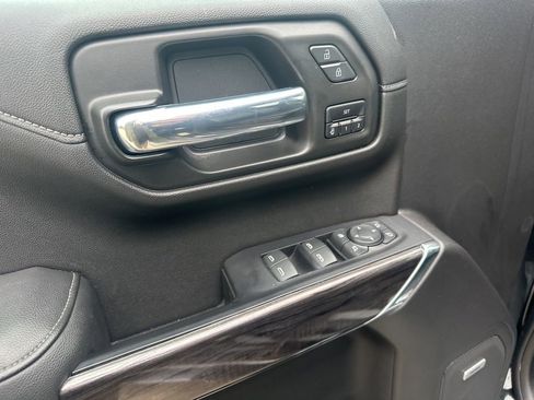 Used 2020 Chevrolet Silverado 1500 LTZ image 18