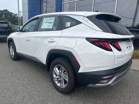 New 2025 Hyundai Tucson SE image 8