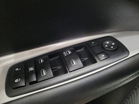 Used 2016 Dodge Journey SE image 27