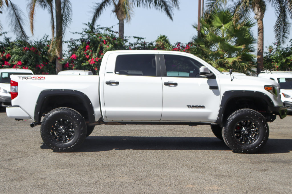 Used 2018 Toyota Tundra Limited w/ Limited Premium Package AWD/4WD image 10