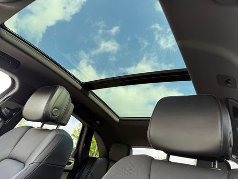 Used 2024 Porsche Macan S image 26