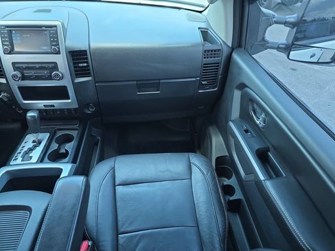 Used 2015 Nissan Titan PRO-4X w/ Pro-4x Luxury Package AWD/4WD image 16