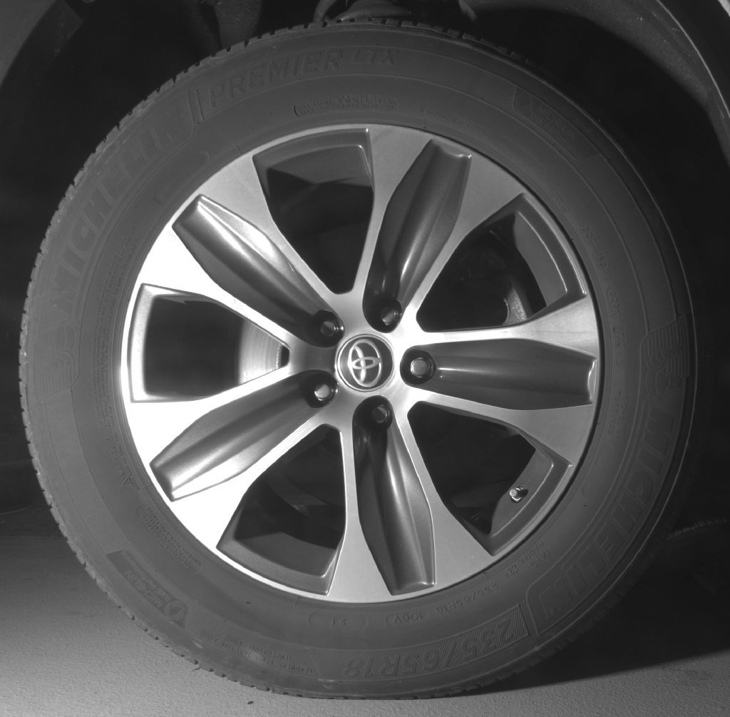 Used 2024 Toyota Highlander XLE FWD image 13