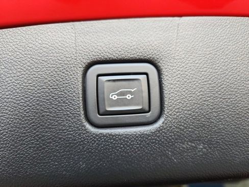 Used 2022 Chevrolet Blazer RS w/ Enhanced Convenience Package image 16