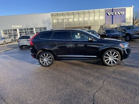 Used 2017 Volvo XC60 T6 Inscription w/ Preferred Option Package image 2