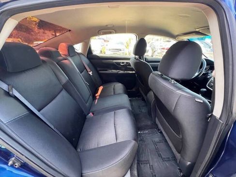 Used 2017 Nissan Altima 2.5 SR FWD image 14