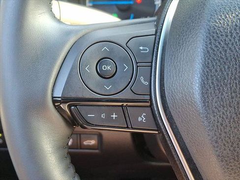 Certified 2021 Toyota Venza XLE w/ Softex Package AWD/4WD image 19