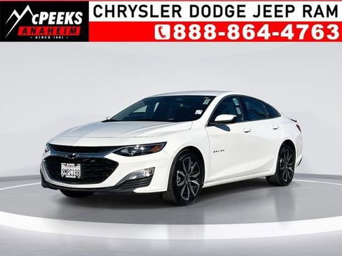 Used 2025 Chevrolet Malibu RS image 1