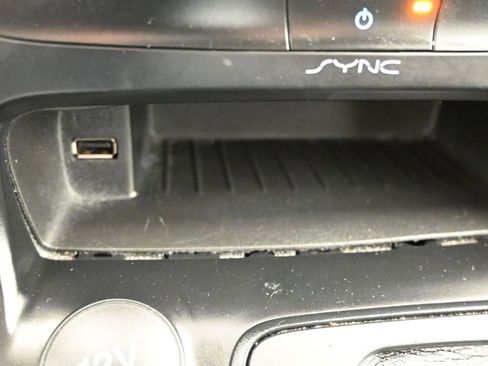 Used 2018 Ford Focus SE image 18