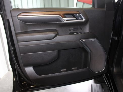Used 2025 Chevrolet Silverado 1500 High Country w/ Midnight Edition AWD/4WD image 50
