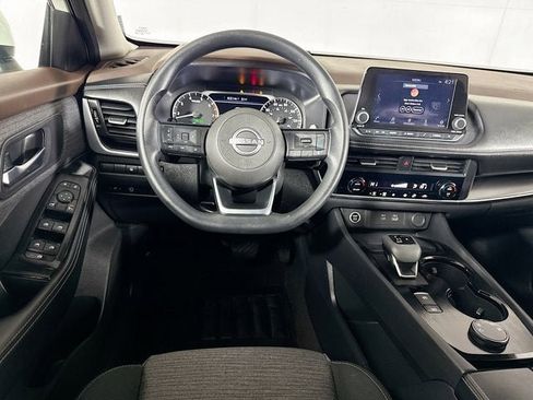 Certified 2023 Nissan Rogue SV image 17