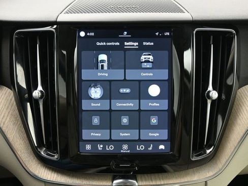 Used 2023 Volvo XC60 B5 Plus w/ Protection Package Premier FWD image 16
