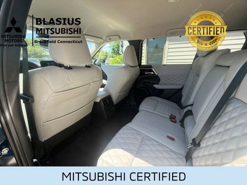 Used 2024 Mitsubishi Outlander SEL AWD/4WD image 39
