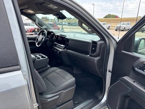 Used 2025 Chevrolet Silverado 1500 LT AWD/4WD image 14