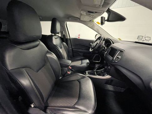 Used 2020 Jeep Compass Latitude w/ Cold Weather Group AWD/4WD image 25