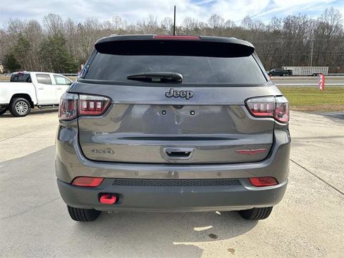 Used 2023 Jeep Compass Trailhawk image 5