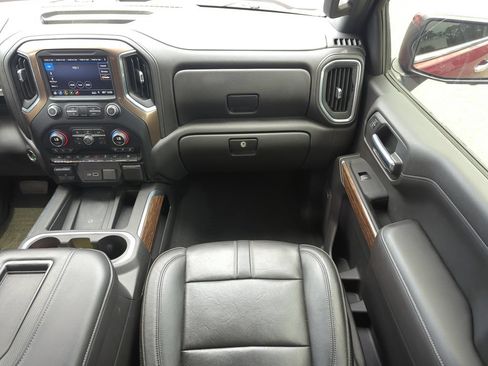 Used 2019 Chevrolet Silverado 1500 High Country w/ Technology Package RWD image 16