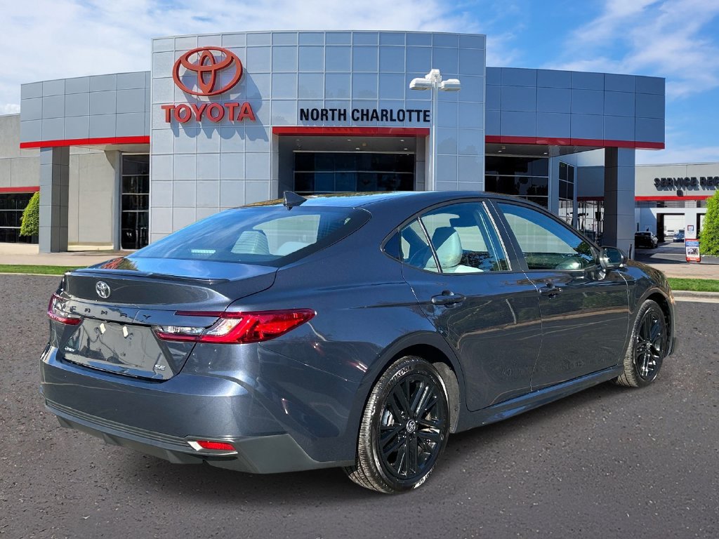 Used 2026 Toyota Camry SE w/ Convenience Package FWD image 8